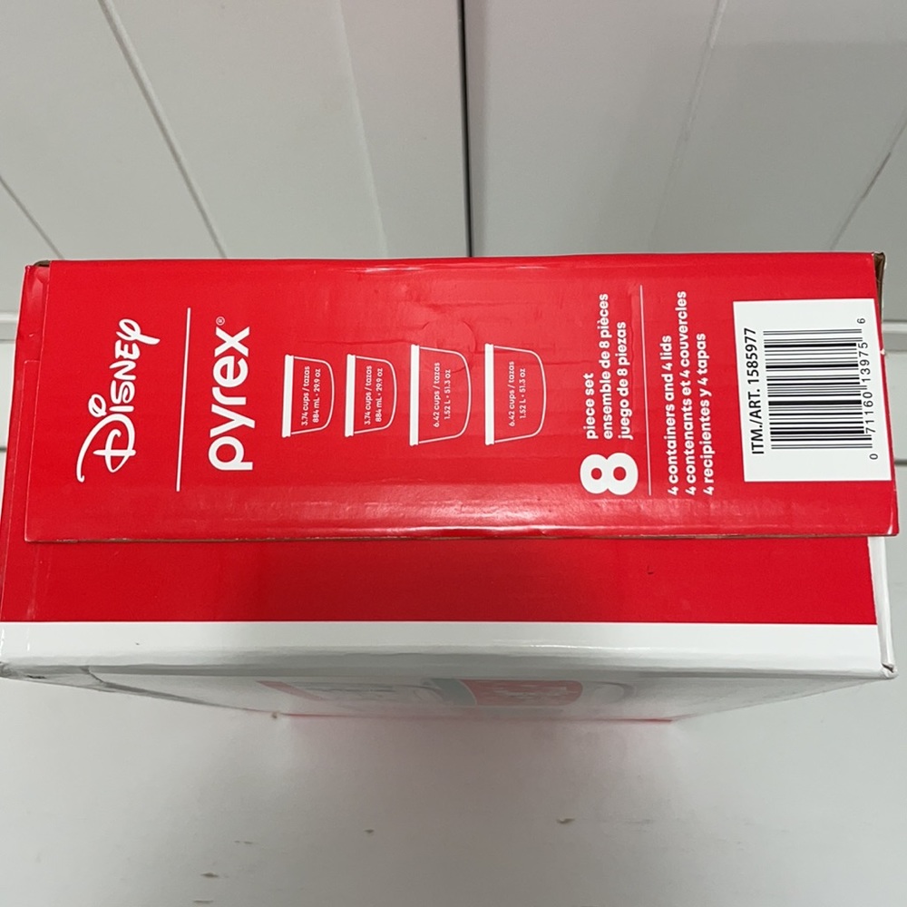 Disney Christmas Pyrex 8 Piece Set - Picture 5 of 6